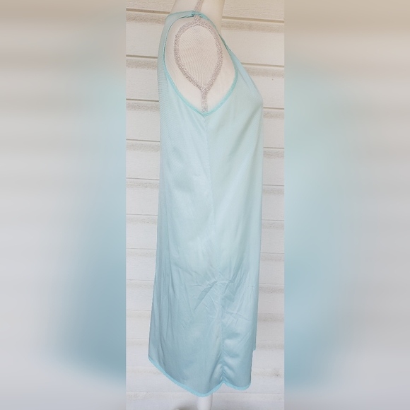 80s VANITY FAIR Blue Lightweight Night Gown!!!! - Picture 7 of 9